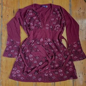 Roxy Lama | Y2K Burgundy Floral 3/4 Sleeve Shirt